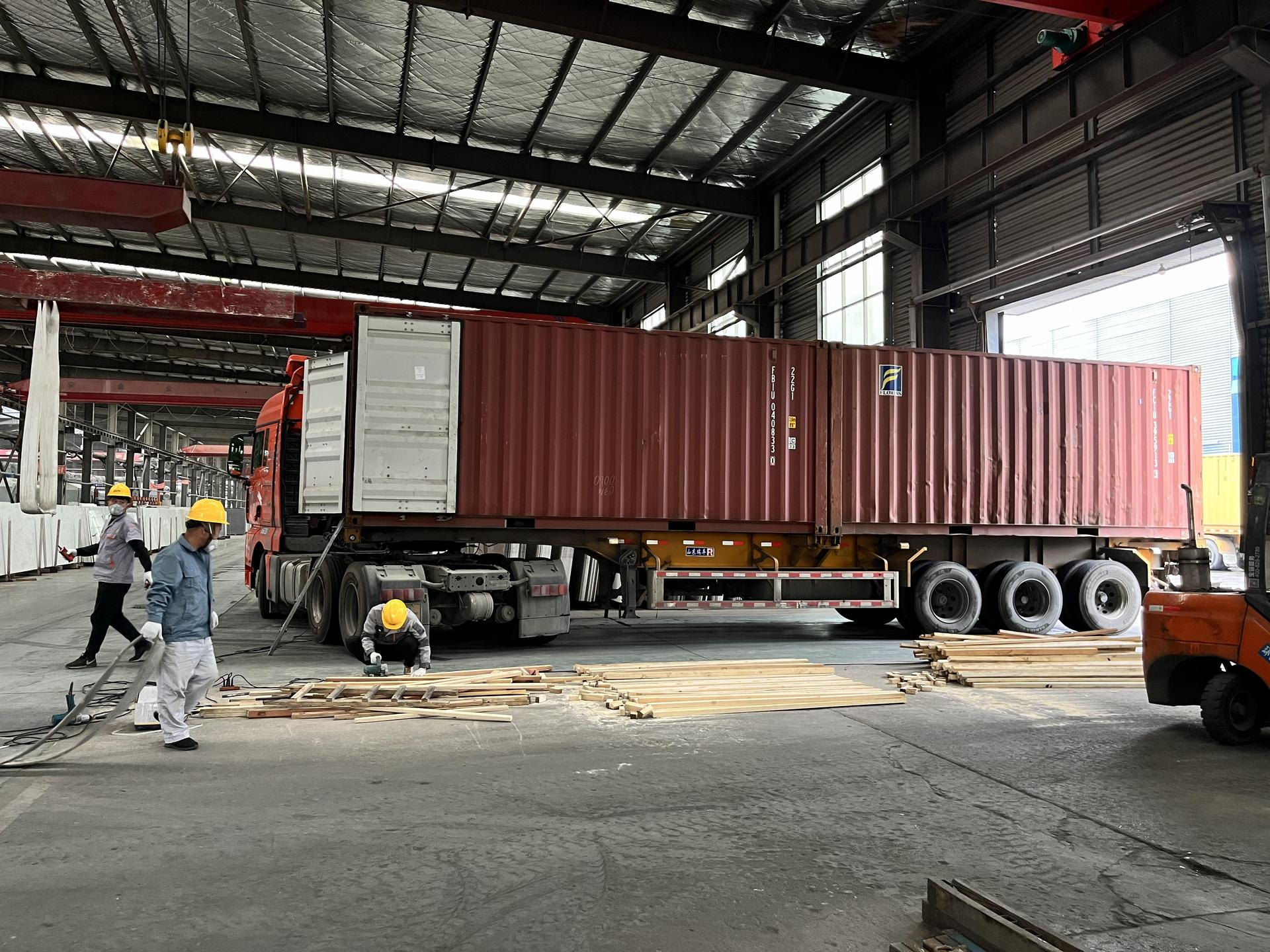 Production lines & Warehouse 