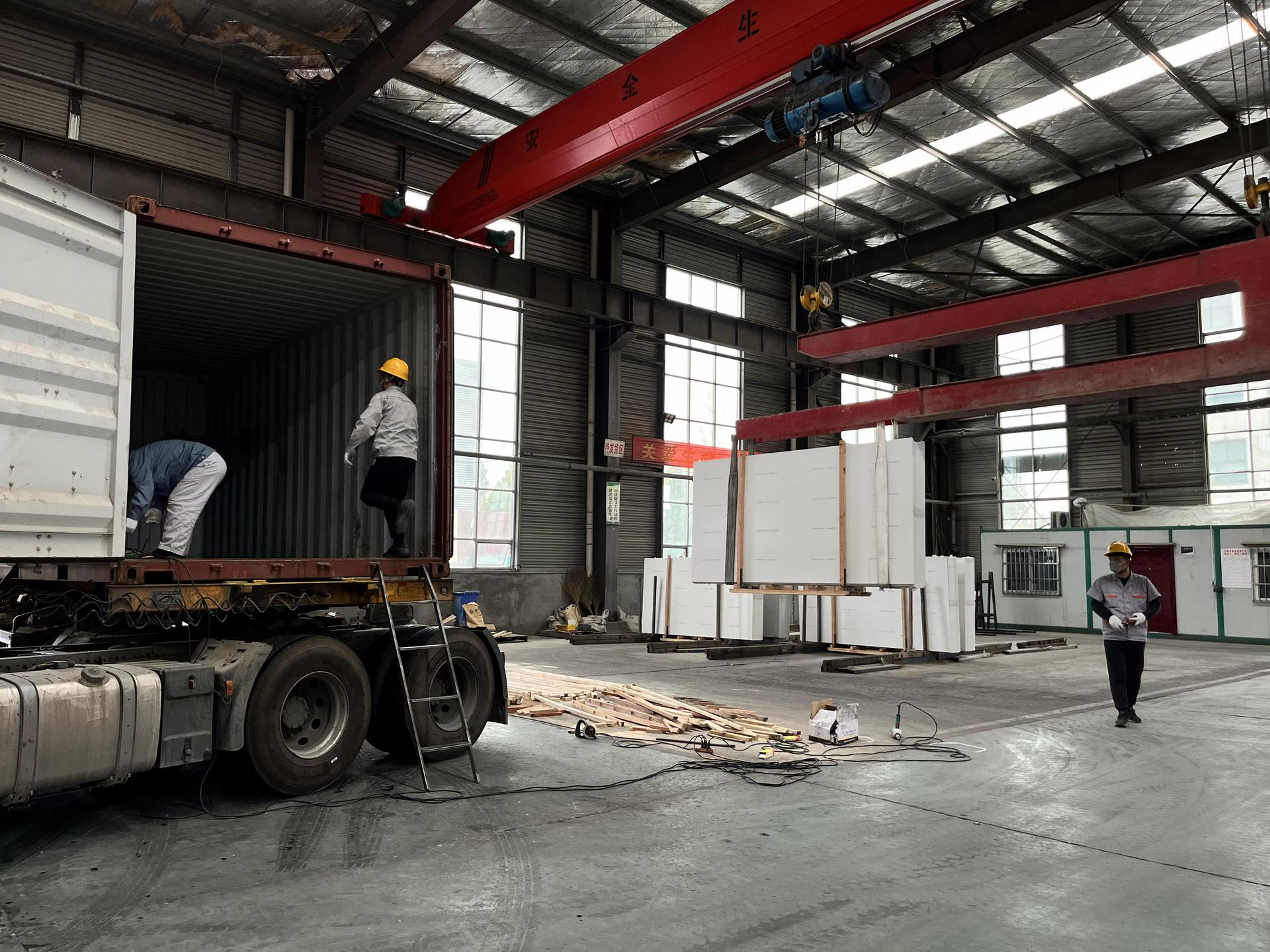 Production lines & Warehouse 