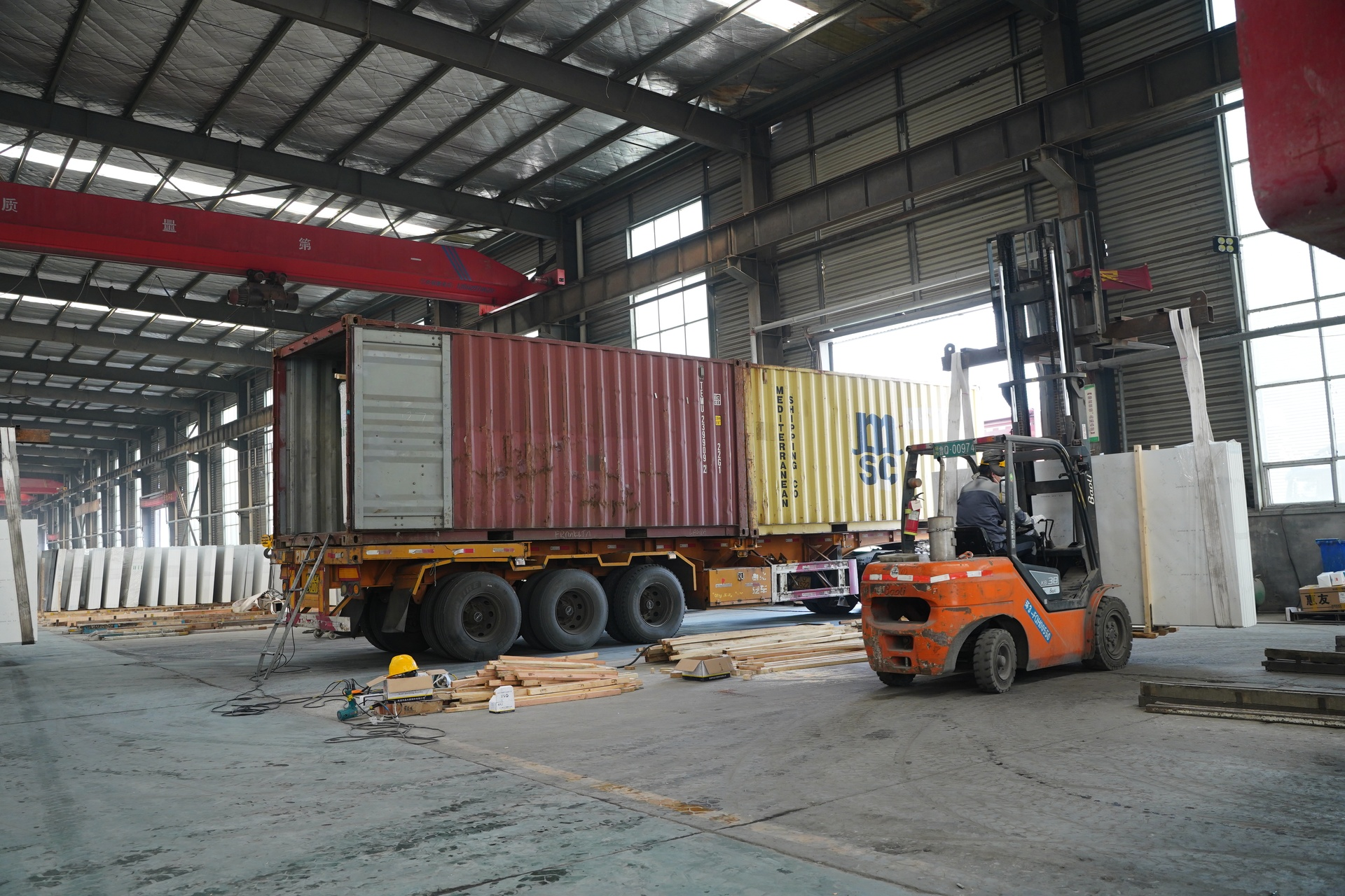 Production lines & Warehouse 